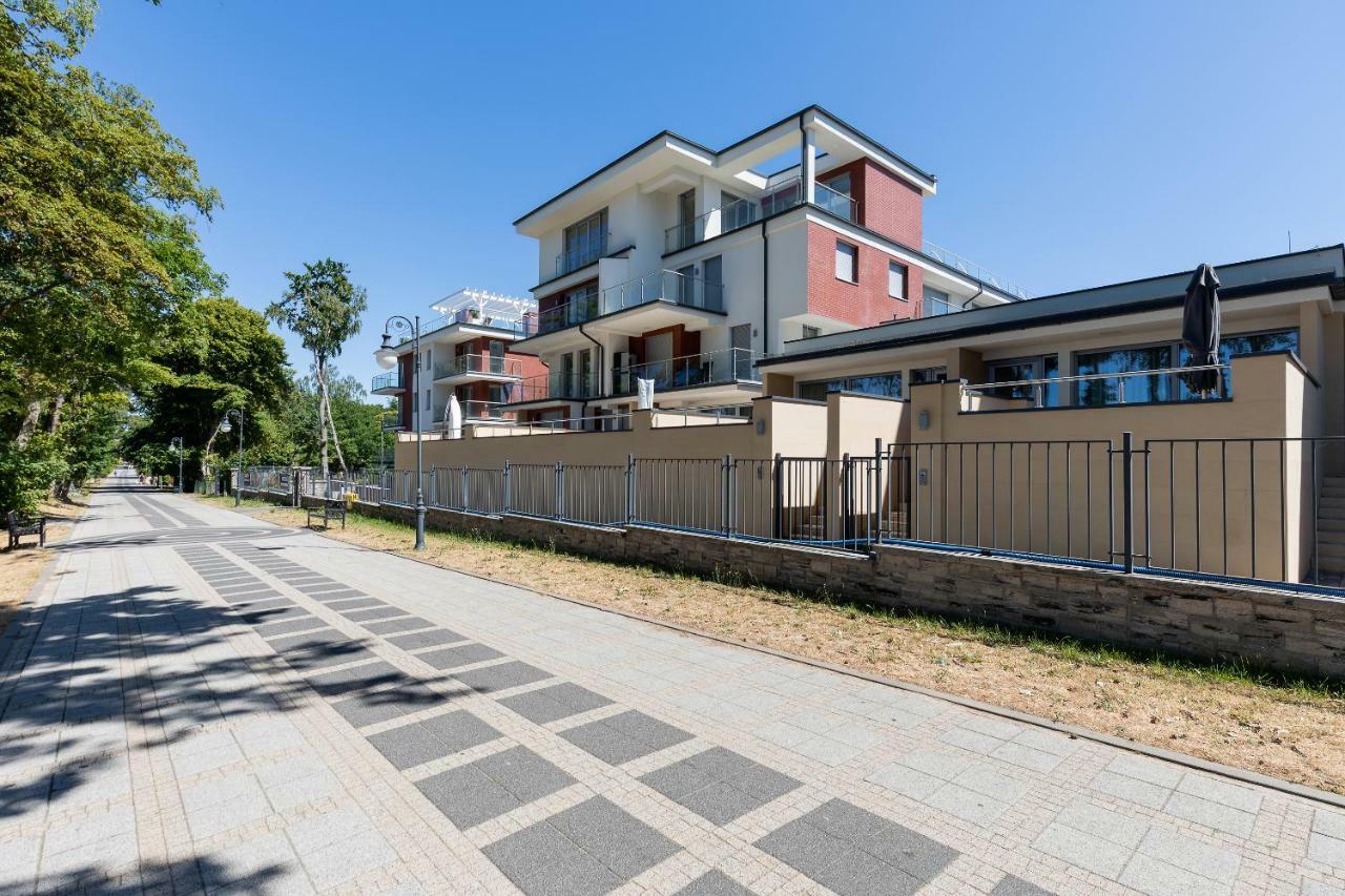 Apartament Klifowa Z Widokiem Na Morze I Basenem Rewal Exterior foto