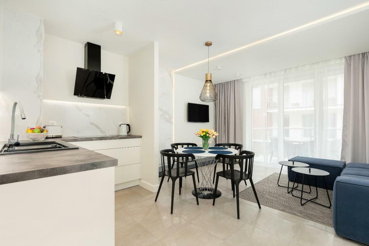 Apartament Klifowa Z Widokiem Na Morze I Basenem Rewal Exterior foto